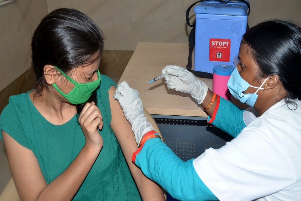 UP News: only 34 percent have got the corona vaccination in Muzaffarnagar