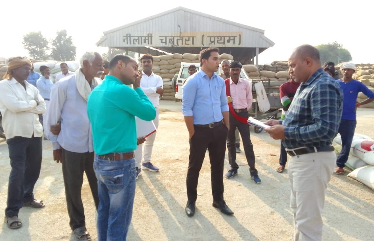Paddy was not being bought at five centers, the in-charge was also absent