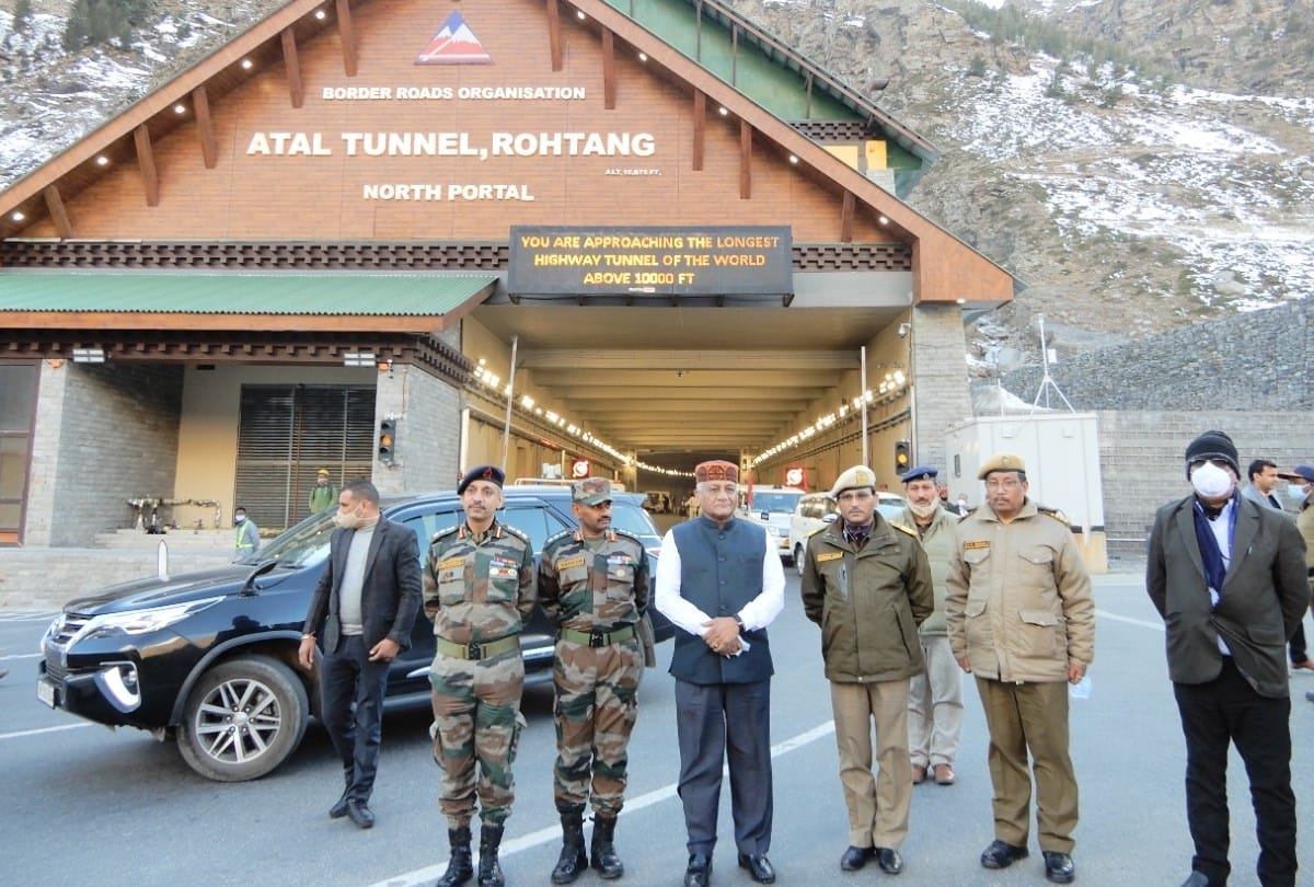 Minister of State VK singh statement on Tunnel in shinkula pass