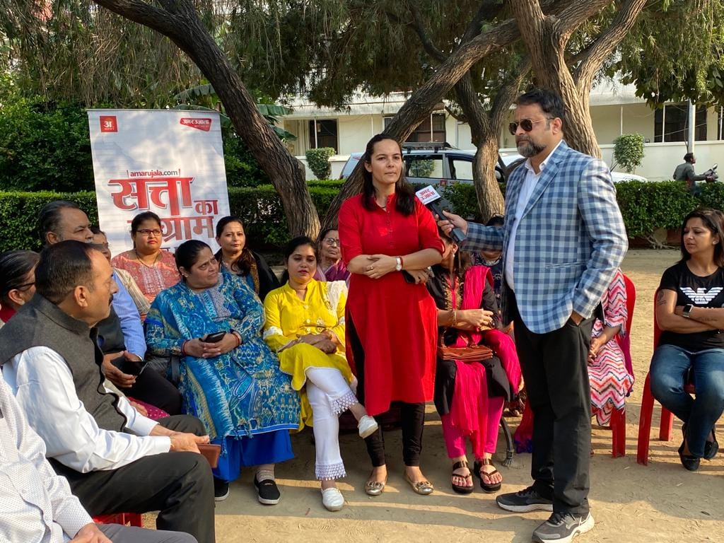 UP Assembly Election 2022 Agra Aadhi Abadi Ki Baat Coverage News Updates In Hindi
