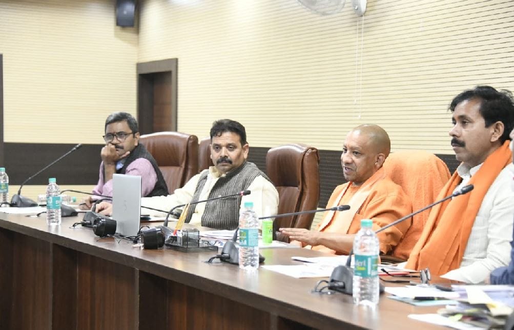 Chief Minister told PWD stop the gimmicks and make the roads pothole free in varanasi