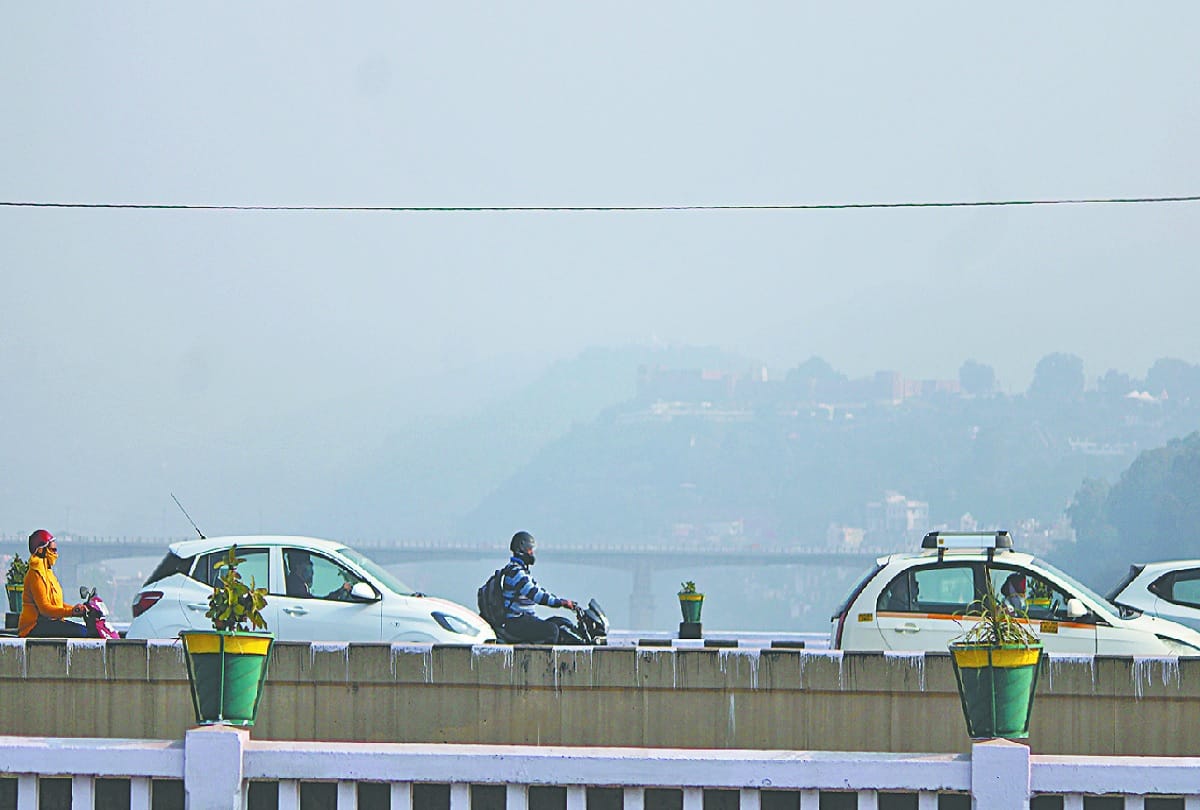 Jammu and Kashmir: Weather has changed in the state, feeling of chill continues amidst light sunshine