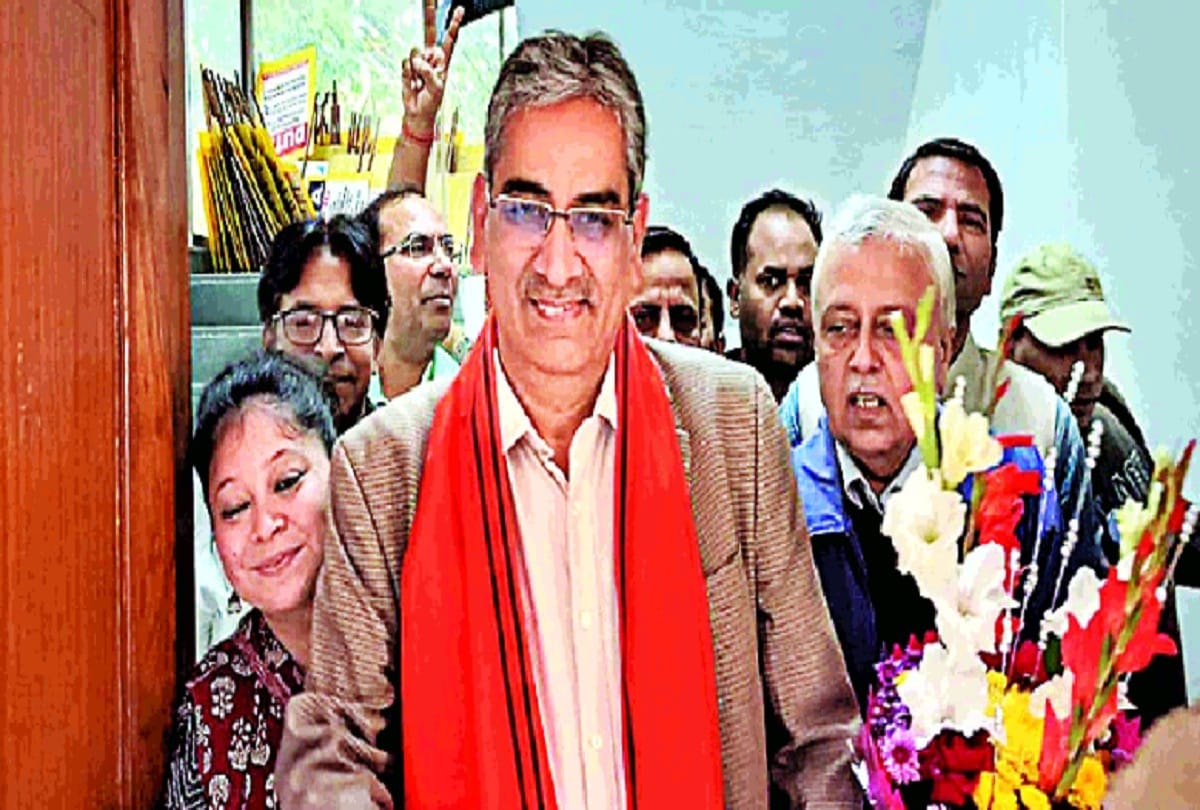 Saffron flag waved in DUTA after 24 years