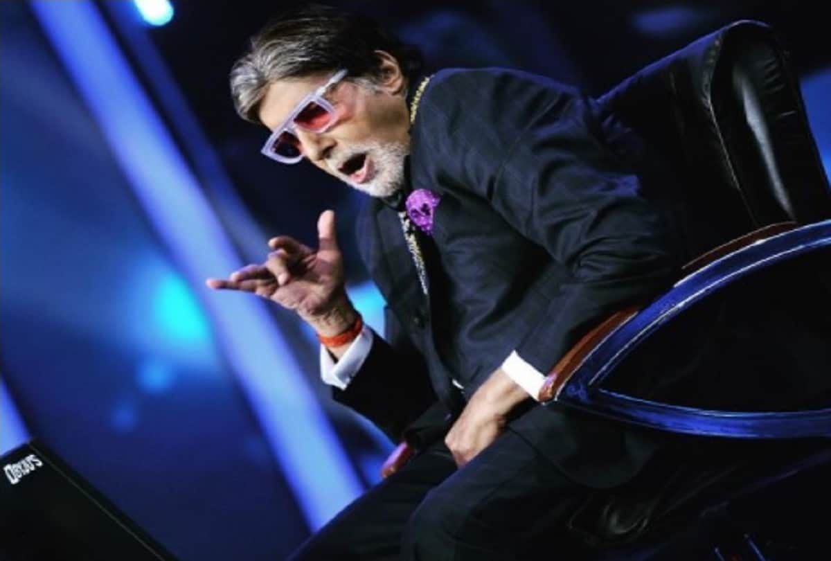 Kaun Banega Crorepati 13 Amitabh Bachchan makes rotis and he recreates the scene from the movie Gulabo