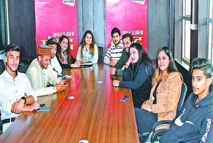 जम्मू में आयोजित अमर उजाला संवाद में शामिल युवा।