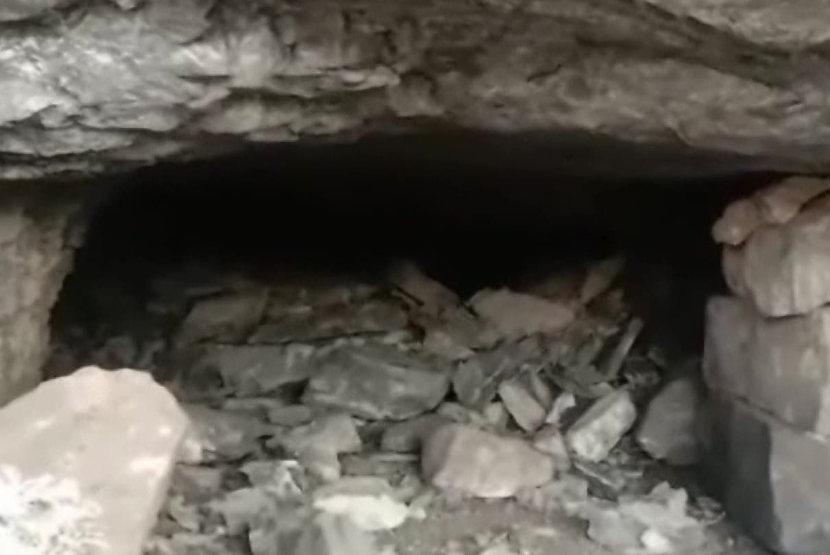 Jharkhand Four people are feared trapped in an abandoned coal mine in Bokaro Latest News Update 
