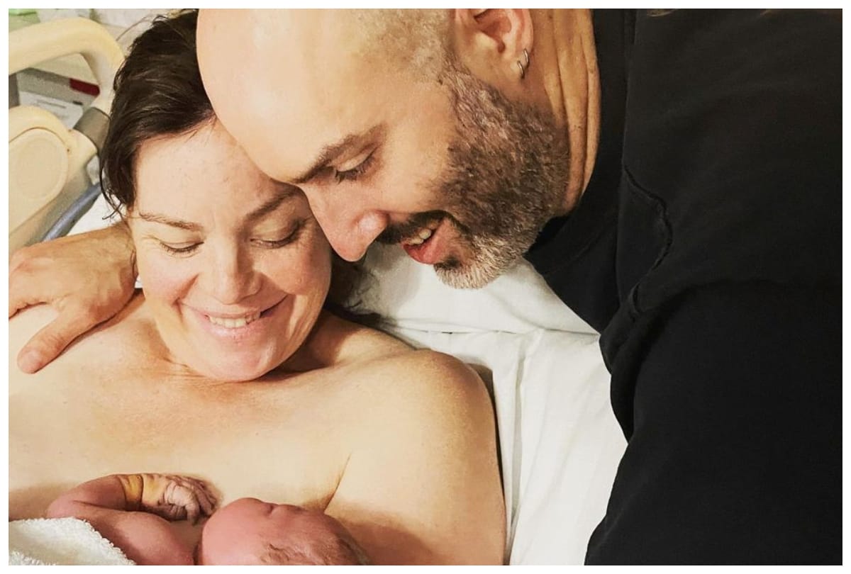 New Zealand politician Julie Anne Genter cycles to hospital in labour gives birth a baby girl