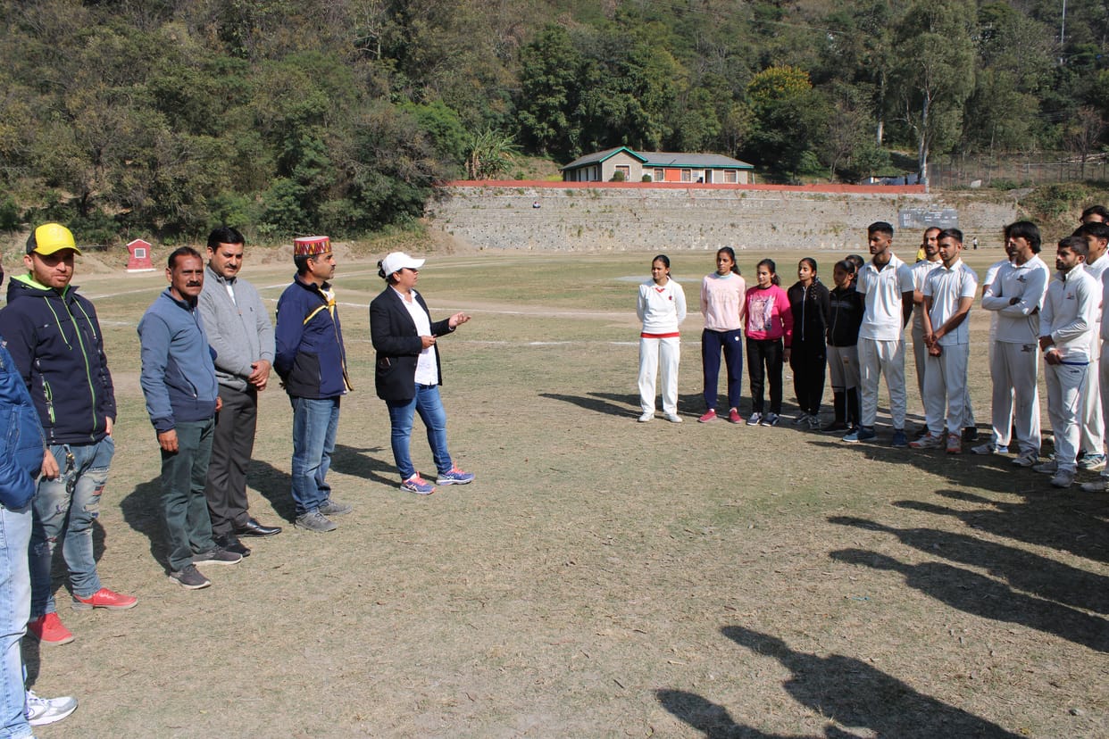 BCCI Qualified Coach Dr. Geeta Mehta Enthusiasts Cricket Players