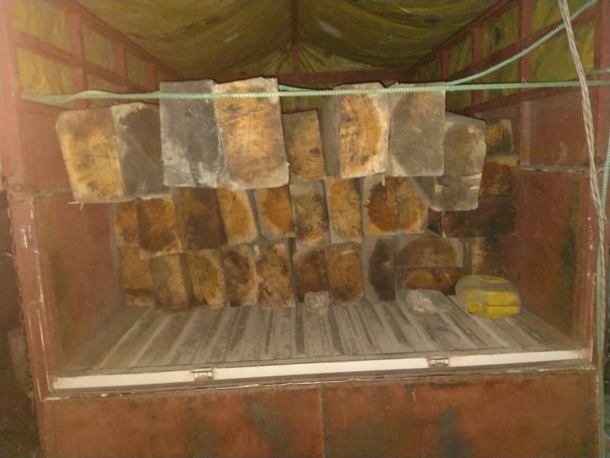 32 cedar sleepers recovered from jeep, two smugglers caught