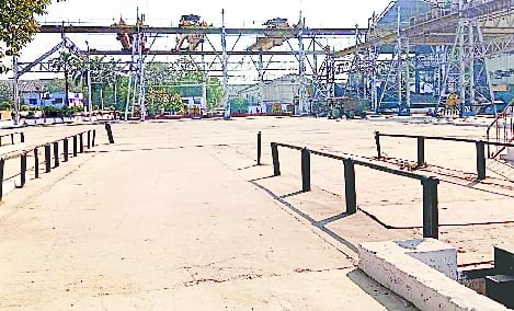 Unpaid cane price not even payment, sugar stock too low