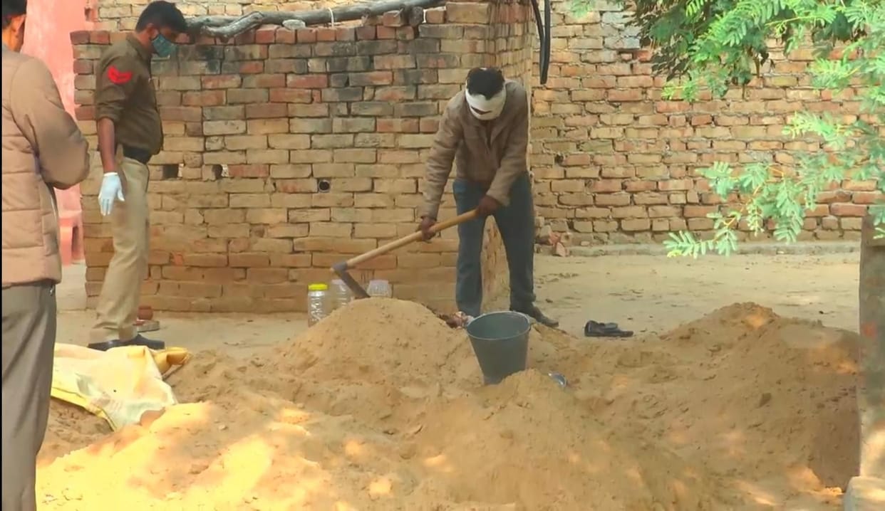 The body of the buried woman was taken out in the presence of the duty magistrate