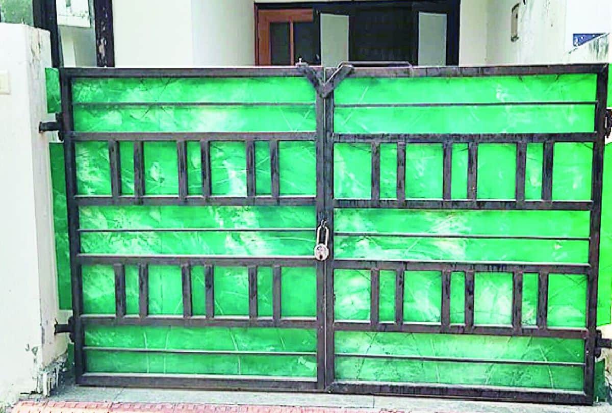 People Pasted Posters To Sell Houses At Shasabad Road Agra