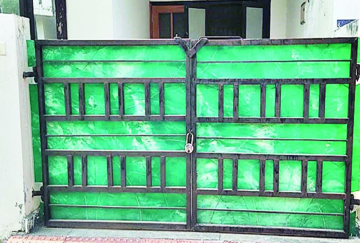 People Pasted Posters To Sell Houses At Shasabad Road Agra