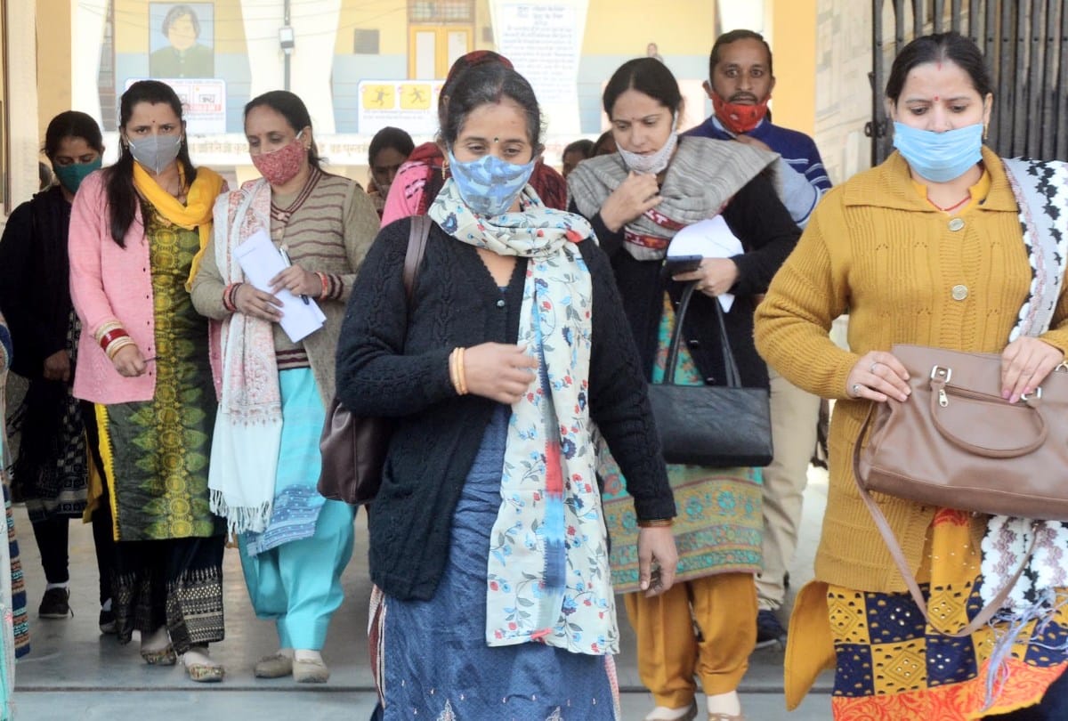 HPSSC Hamirpur conducted language teacher and steno typist exams