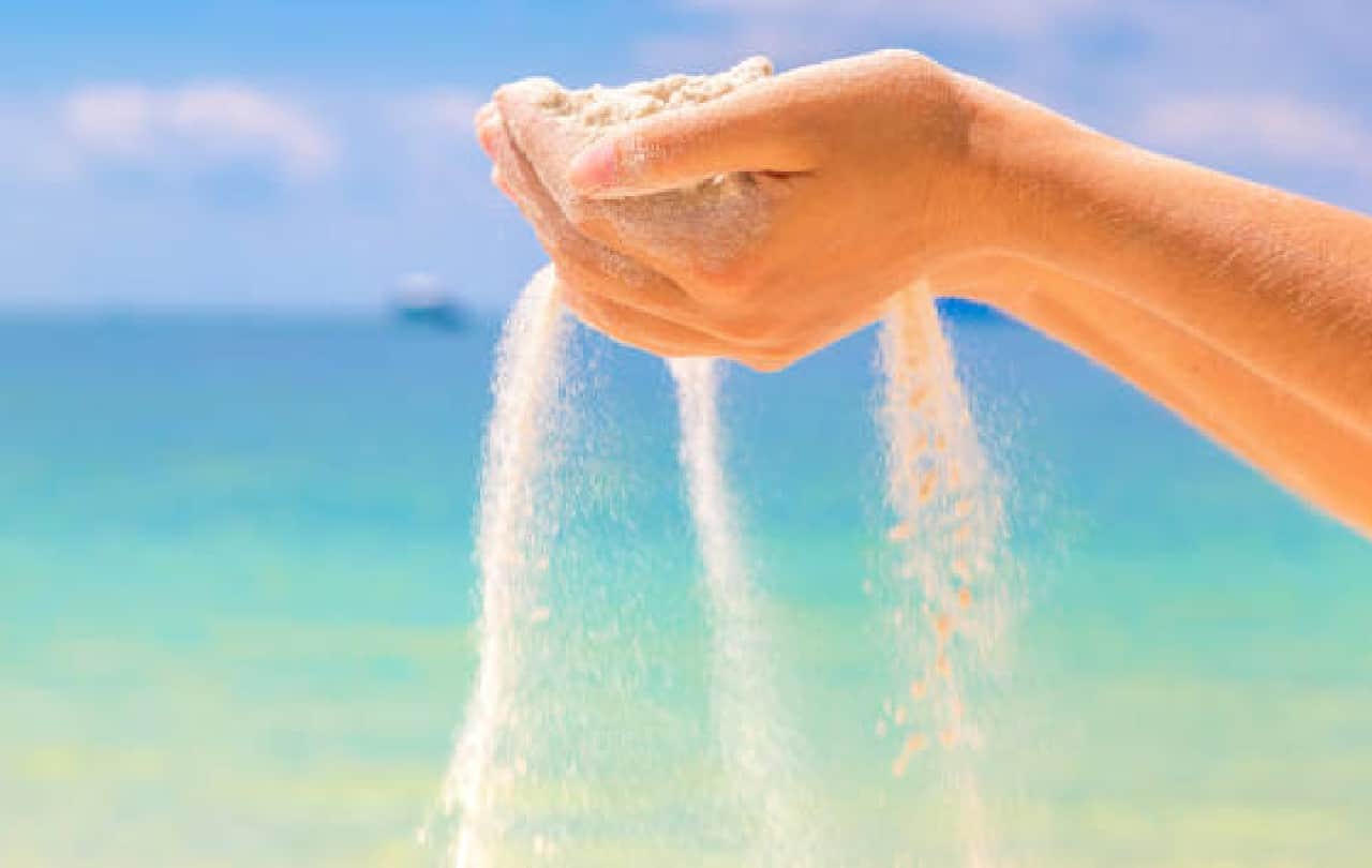 80-year-old woman of varanasi eats 500 grams of sand everyday