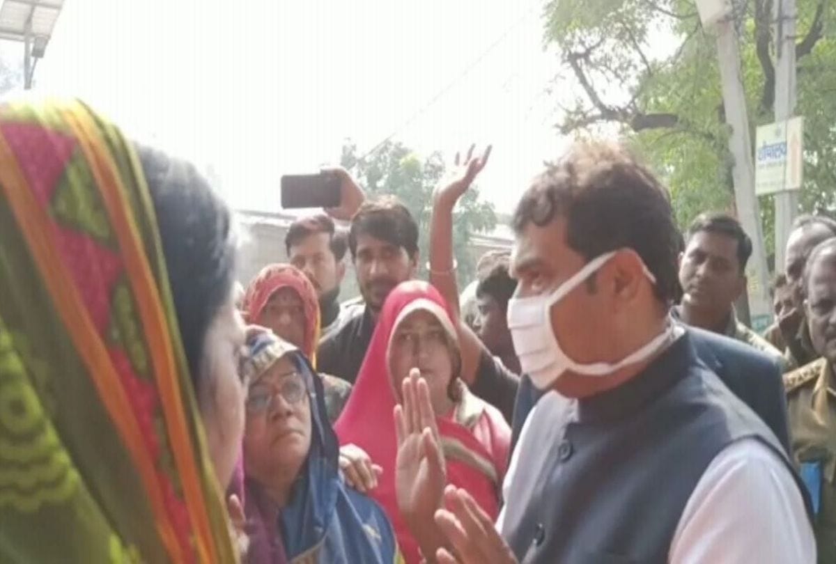 Energy Minister Shrikant Sharma Reached In Tiwaripuram People Complaints
