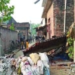 कौशाम्बी : दबंगों के द्वारा गिराया गया वैज्ञानिक का घर।