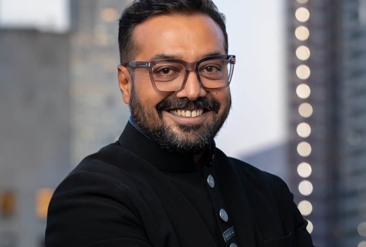 dobaaraa film director anurag kashyap shares a photo with ex wives aarti bajaj and kalki koechlin