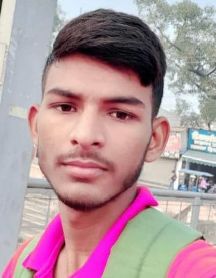 Student dies due to cylinder hit in head