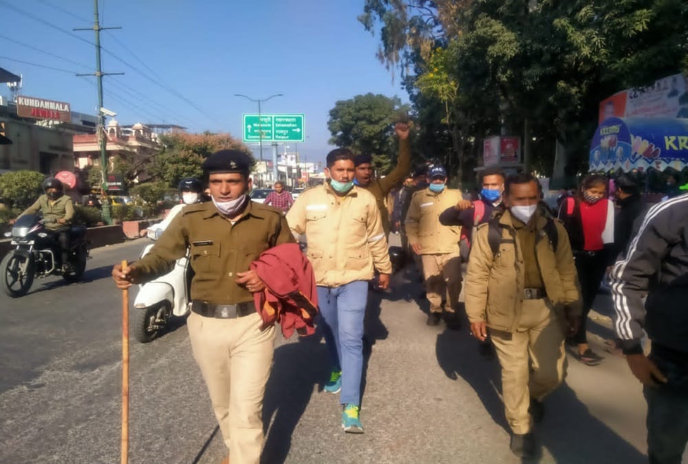 Dehradun News: PRD jawans Protest in front of minister residence