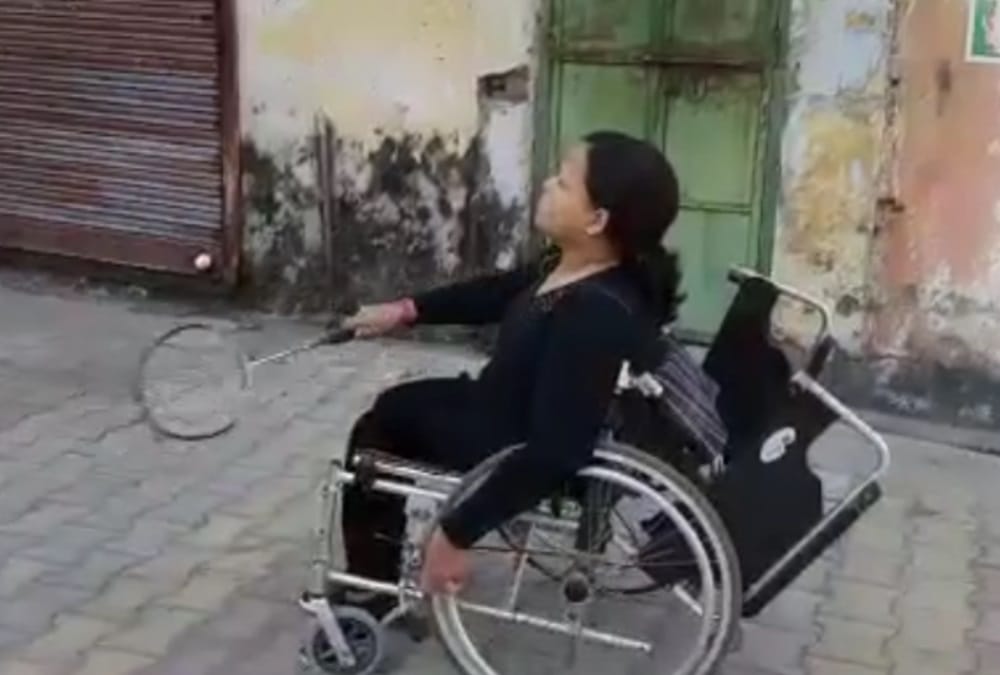 Rishikesh News: International Paralympic players  Doing practice on road Due to Government Negligence