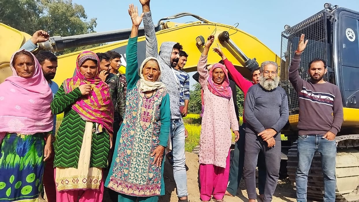 People demonstrated against illegal mining