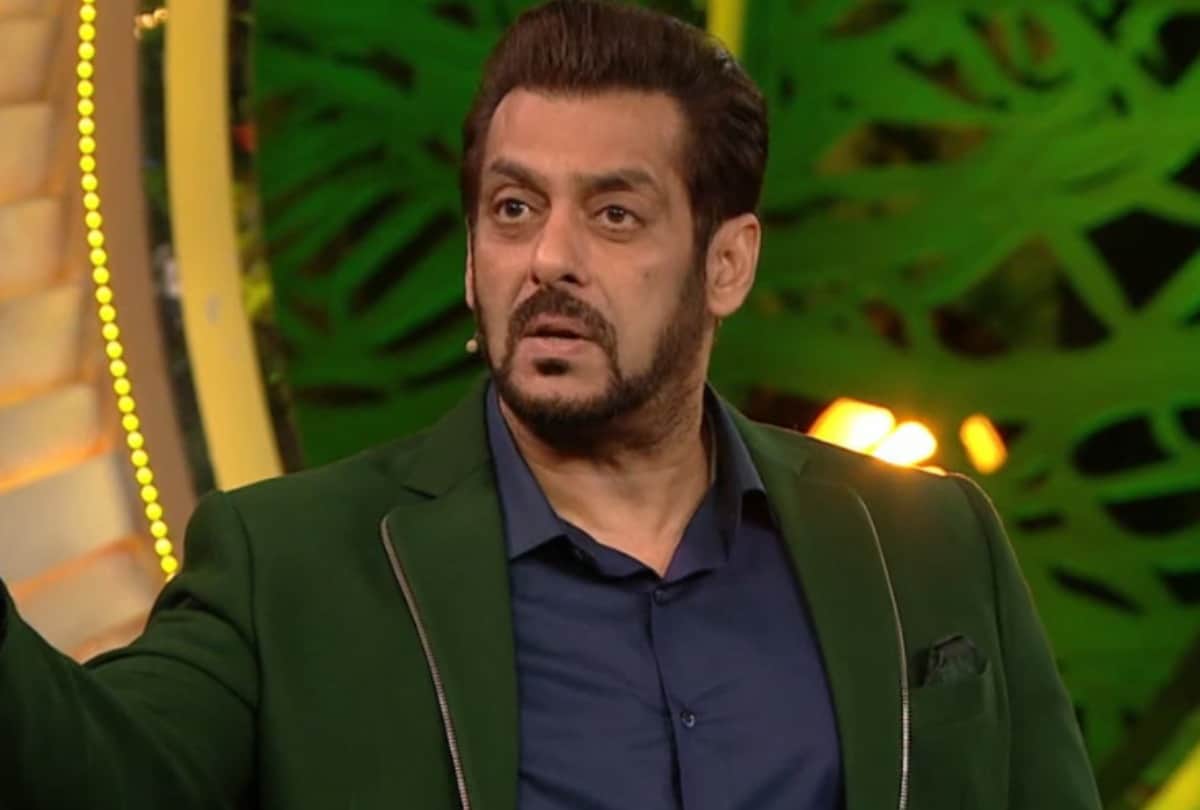 Bigg Boss 15 salman khan gets angry with Devoleena Bhattacharjee says you have complex with shamita shetty