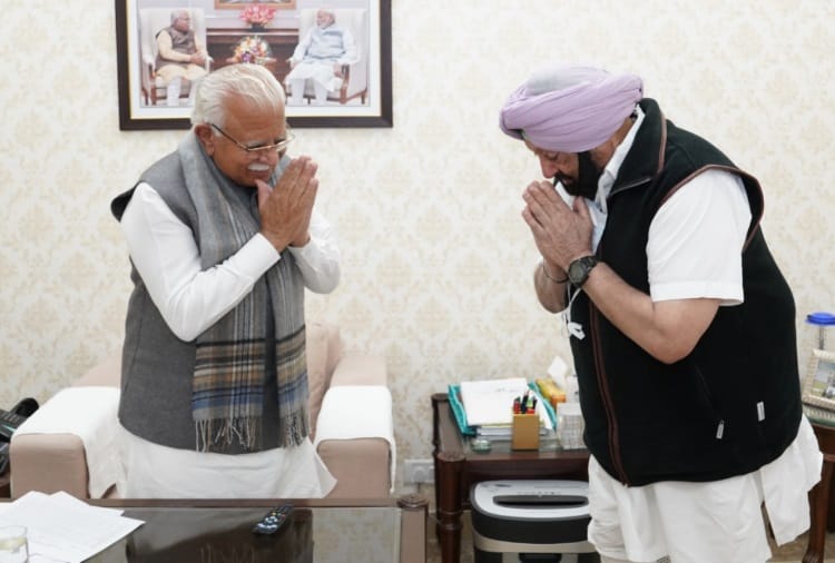 Former Punjab CM Captain Amarinder Singh arrives at residence of Haryana CM Manohar Lal