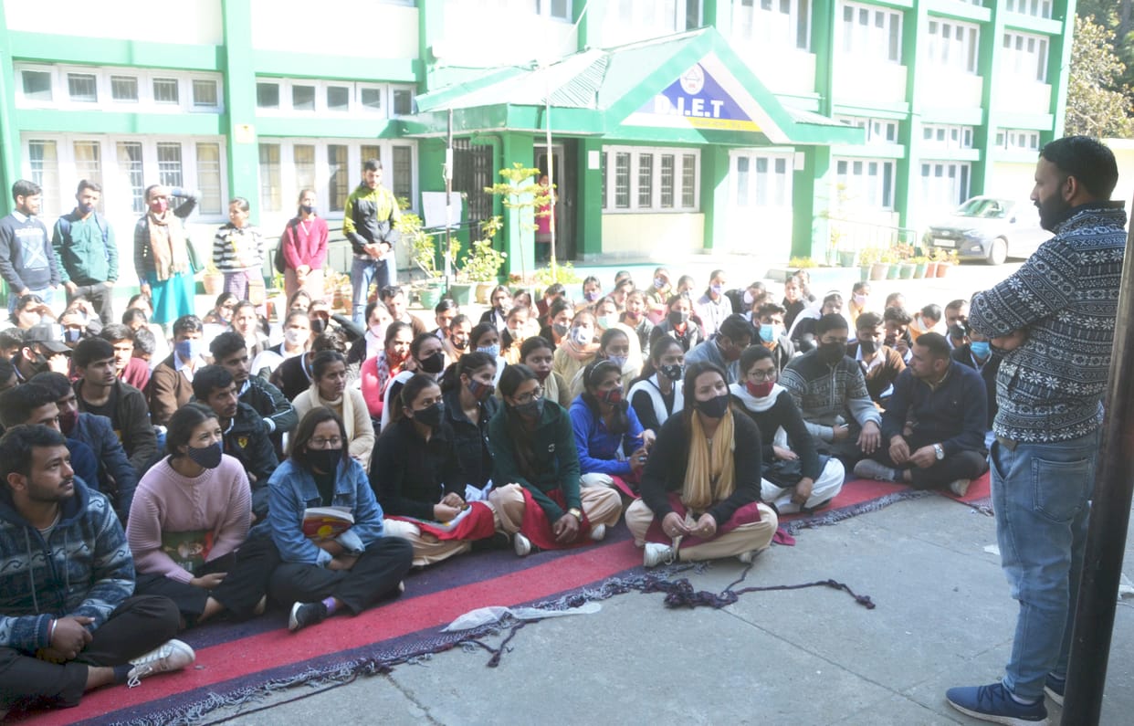 JBT trainees protesting for 72 hours plans to organise protest in Shimla on Tuesday