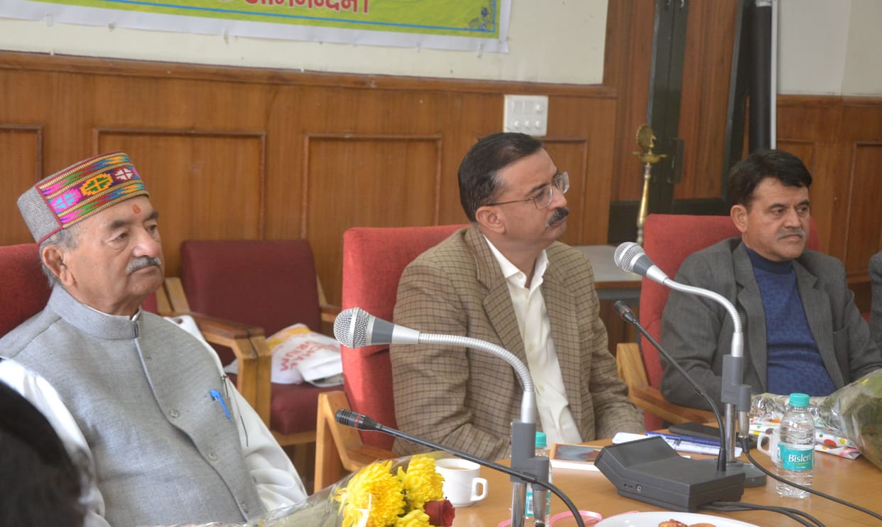 Poets comment on social issues and present predicaments in a literary conclave in Solan