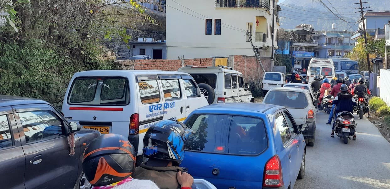 Traffic Jam in Pithauragarh