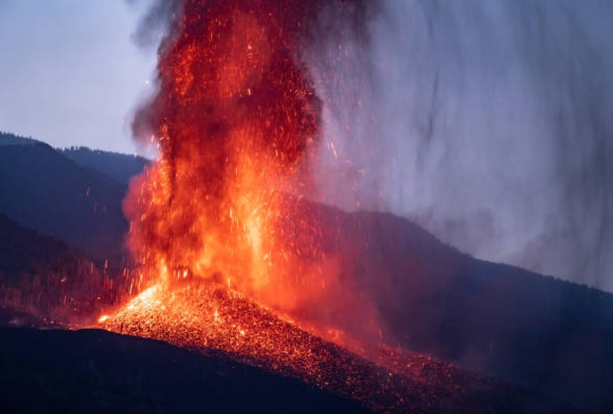 Canary Islands la palma volcano eruption formed delta in atlantic ocean spain