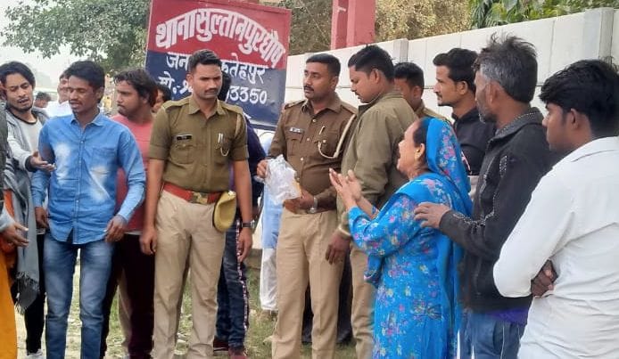 fathepur news,Quarrel between husband and wife, death of wife