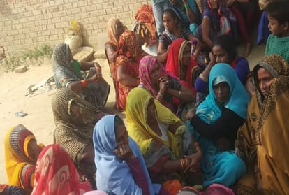 Prayagraj: Five killed, including father's two sons and granddaughter, in road accident