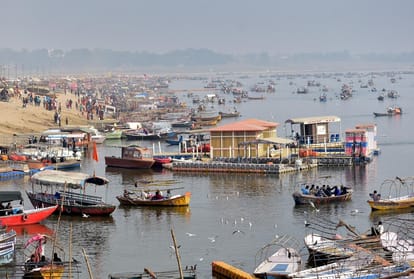 Prayagraj Magh Mela: Before the allotment of land, there was a ruckus among the saints on the sand of Sangam