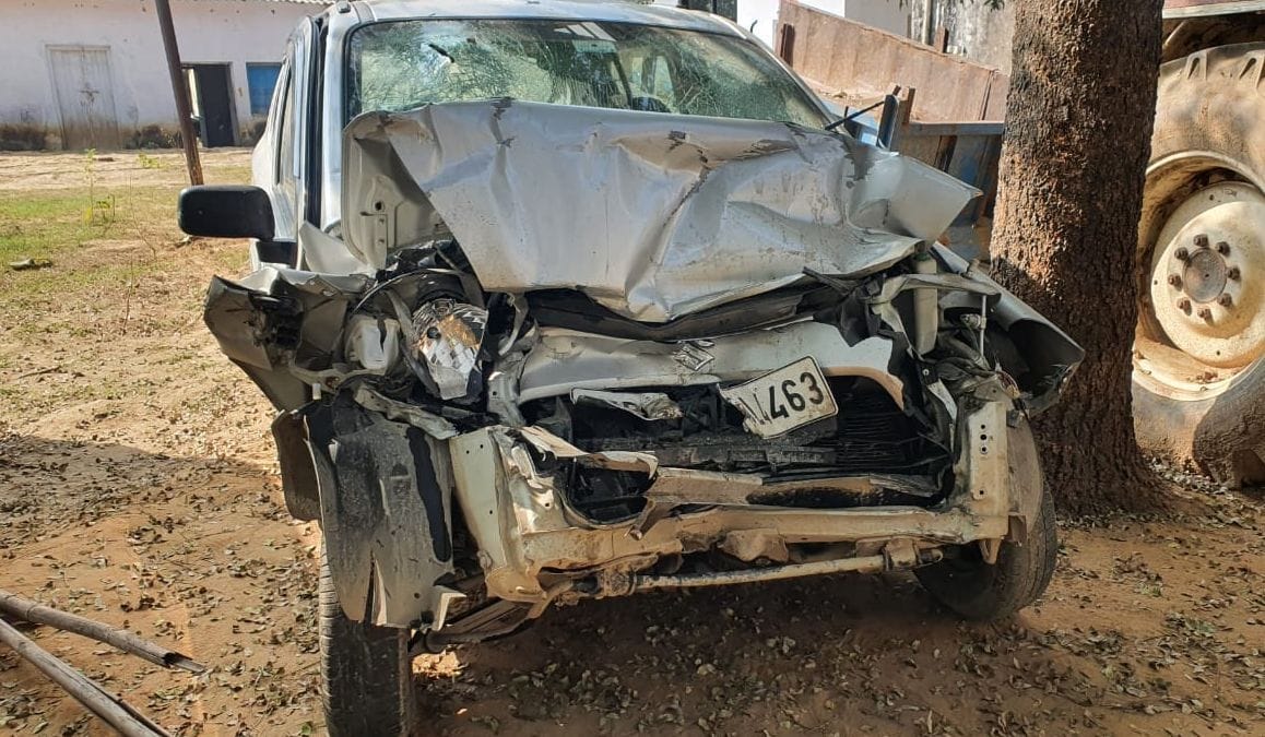 Car and Max collide while going to immerse the ashes, cousins die