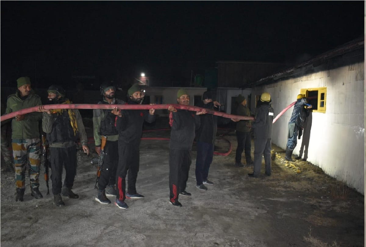 Army personnel saved many lives by overcoming a massive fire that broke out in a factory in Pulwama