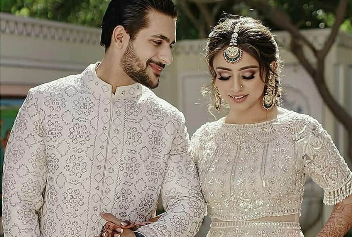 latest engagement Fashion Tips for bride 2021 Dresses To Makeup
