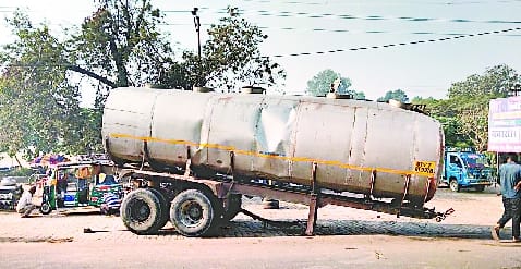 Youth dies after colliding with a running chemical-filled tanker