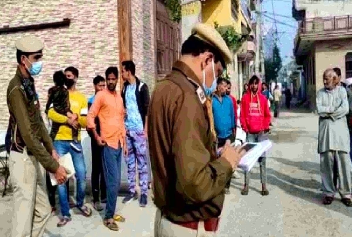 Delhi outer north district area Four members of family including two children found dead