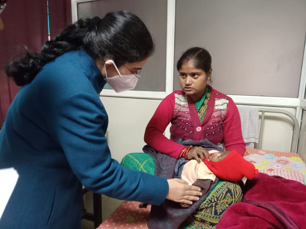 Giving hot water by adding turmeric in the name of pulses in the Nutrition Rehabilitation Center of the District Hospital