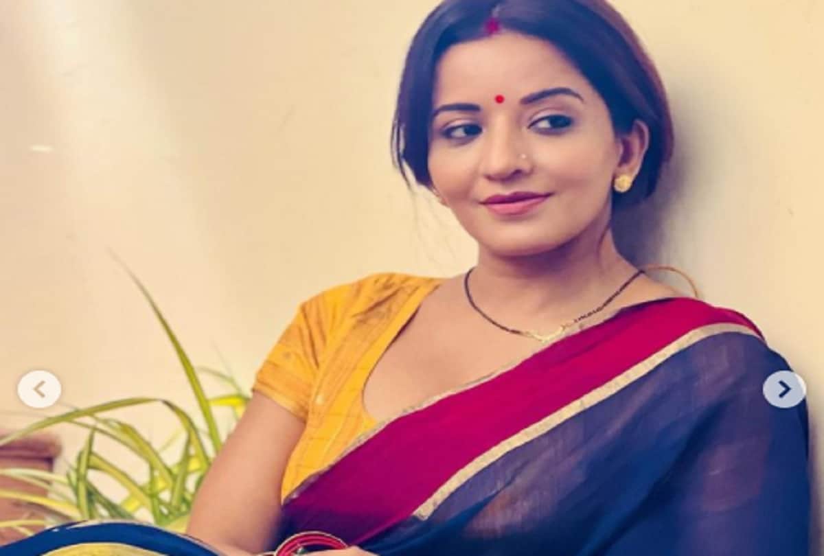 Bhojpuri actress Monalisa shares simple look pics in Saree wearing Sindoor fans react positively