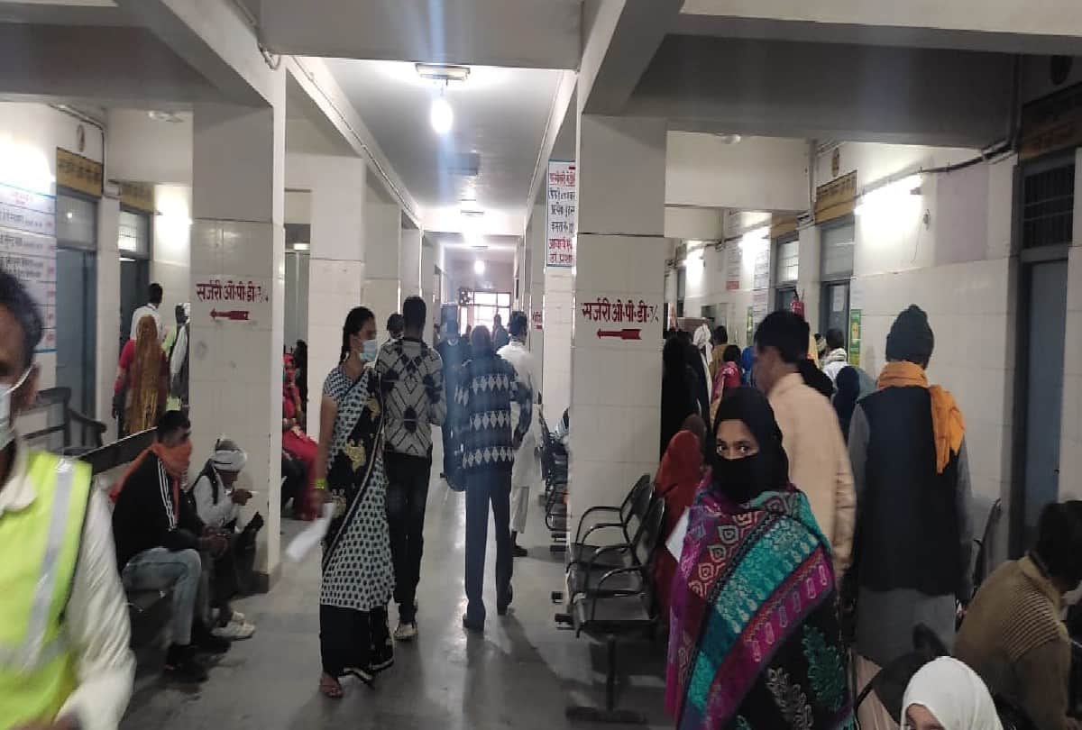 Sn Medical College Junior Doctors Boycott Opd Work for Neet pg counseling