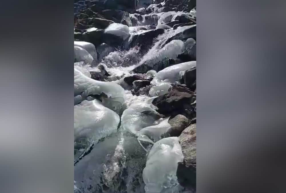 Uttarakhand weather Update Today: Waterfalls and rivers frozen after Bitter cold weather in Hilly Area photos