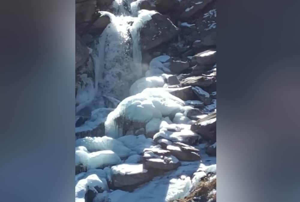 Uttarakhand weather Update Today: Waterfalls and rivers frozen after Bitter cold weather in Hilly Area photos