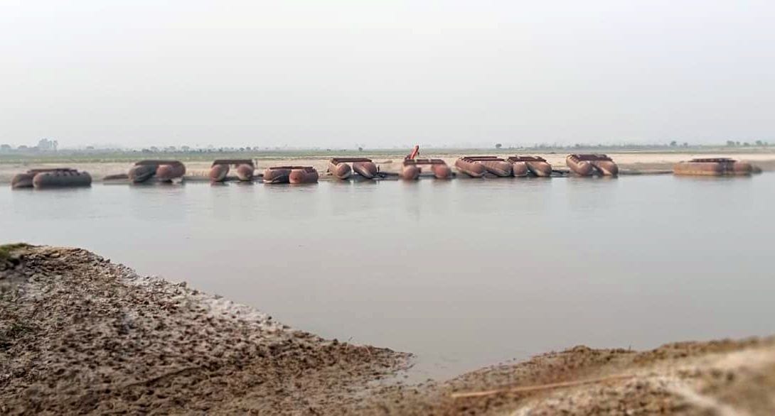 pantoon bridge started at ram ganga rever