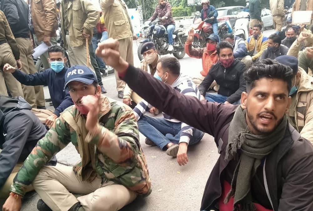 Dehradun News Today: PRD jawans Protest and Secretariat march Photos