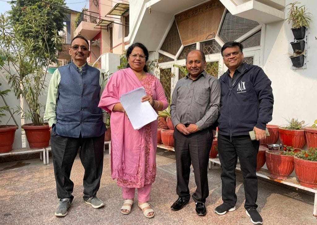 Delegation of glass exporters met Rajya Sabha MP