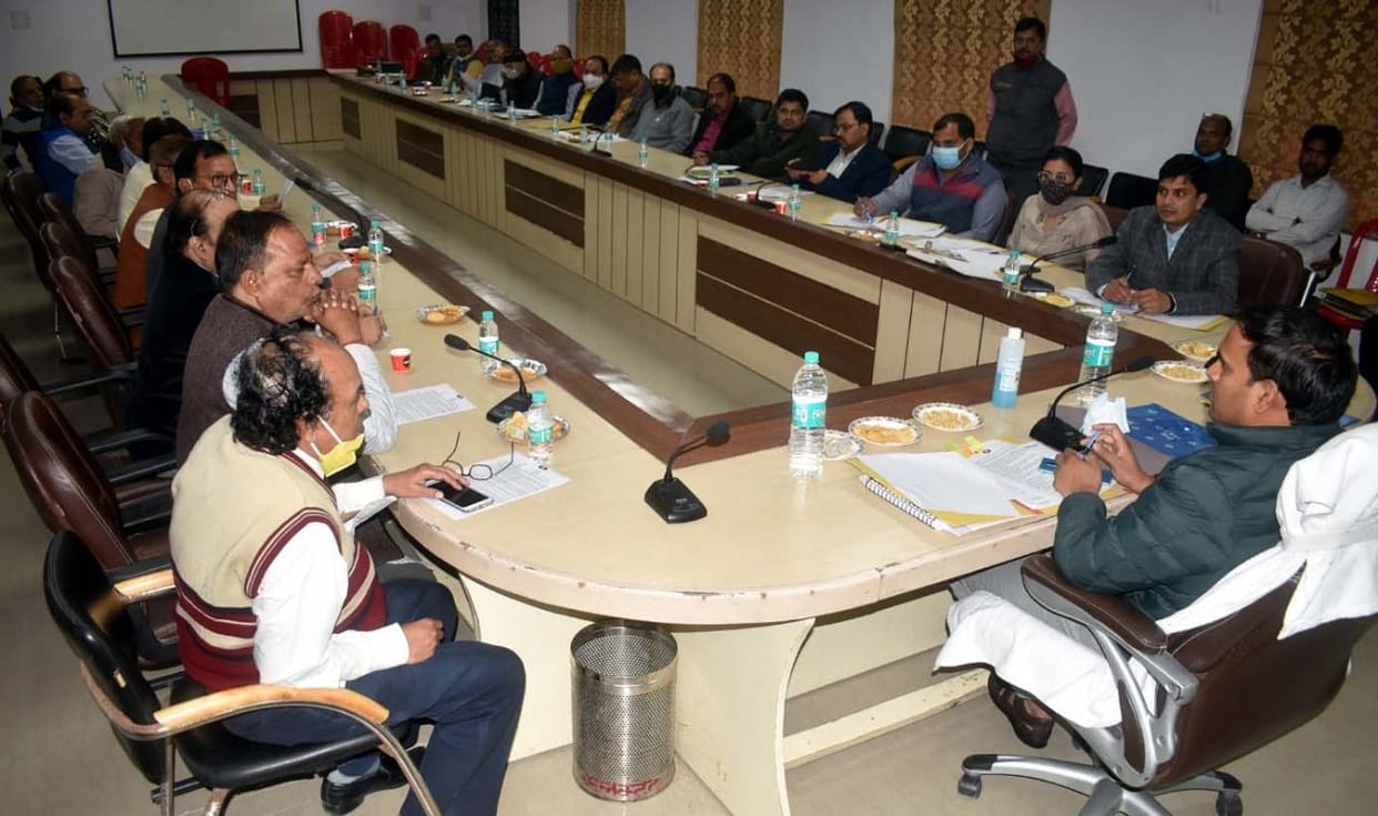 Industry and municipal corporation will jointly decorate the major entry points of the city