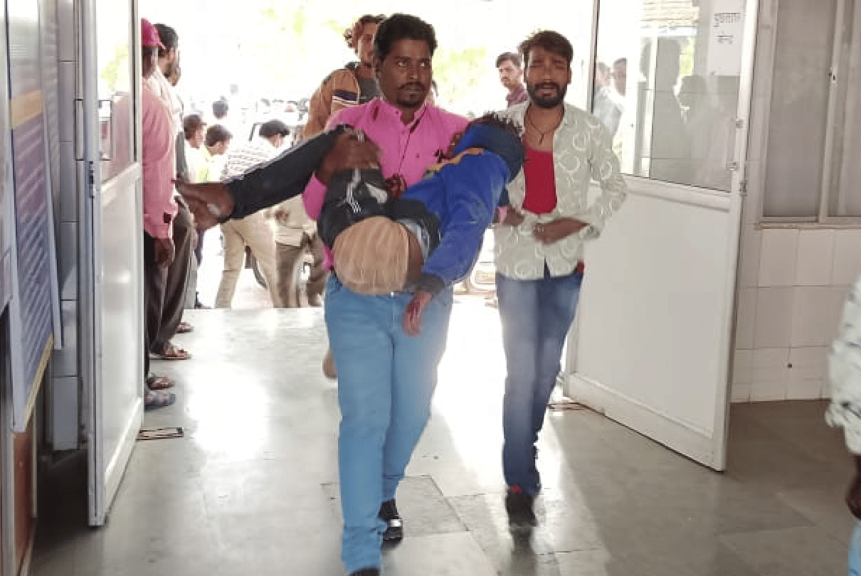 Madhya Pradesh: 6 killed including bus driver, 16 passengers injured in a fierce collision between a bus-truck in Betul